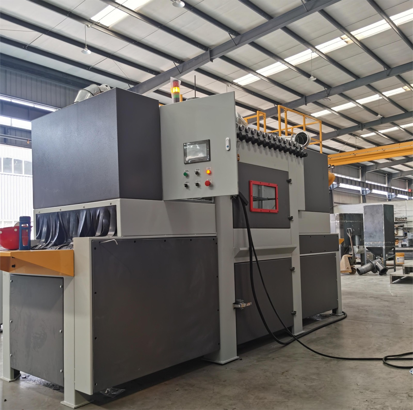 提升生產效率，輸送式自動噴砂機的無限可能